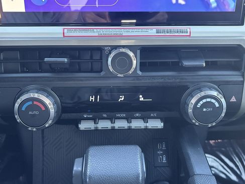 Used 2024 Toyota Tacoma TRD Off-Road image 14