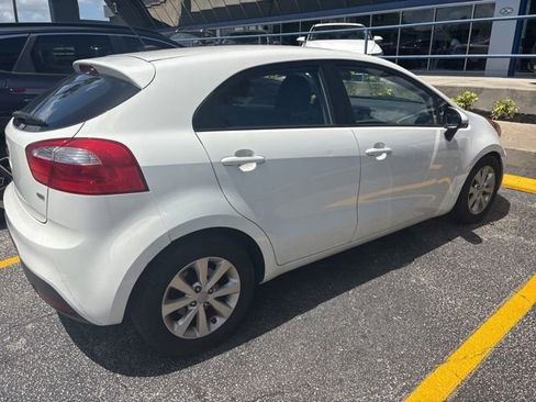 Used 2013 Kia Rio LX FWD image 3