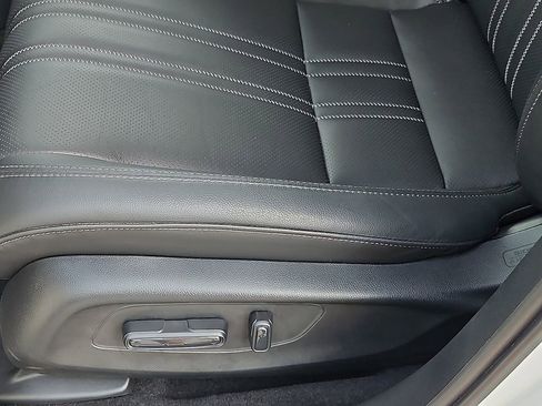 Certified 2026 Honda HR-V EX-L image 21