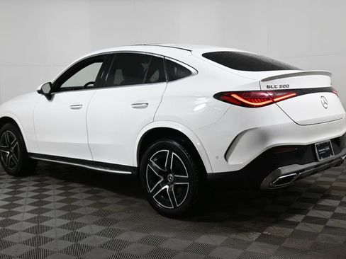 Certified 2025 Mercedes-Benz GLC 300 4MATIC image 8