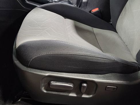 Used 2022 Toyota Tacoma TRD Sport w/ Technology Package image 45