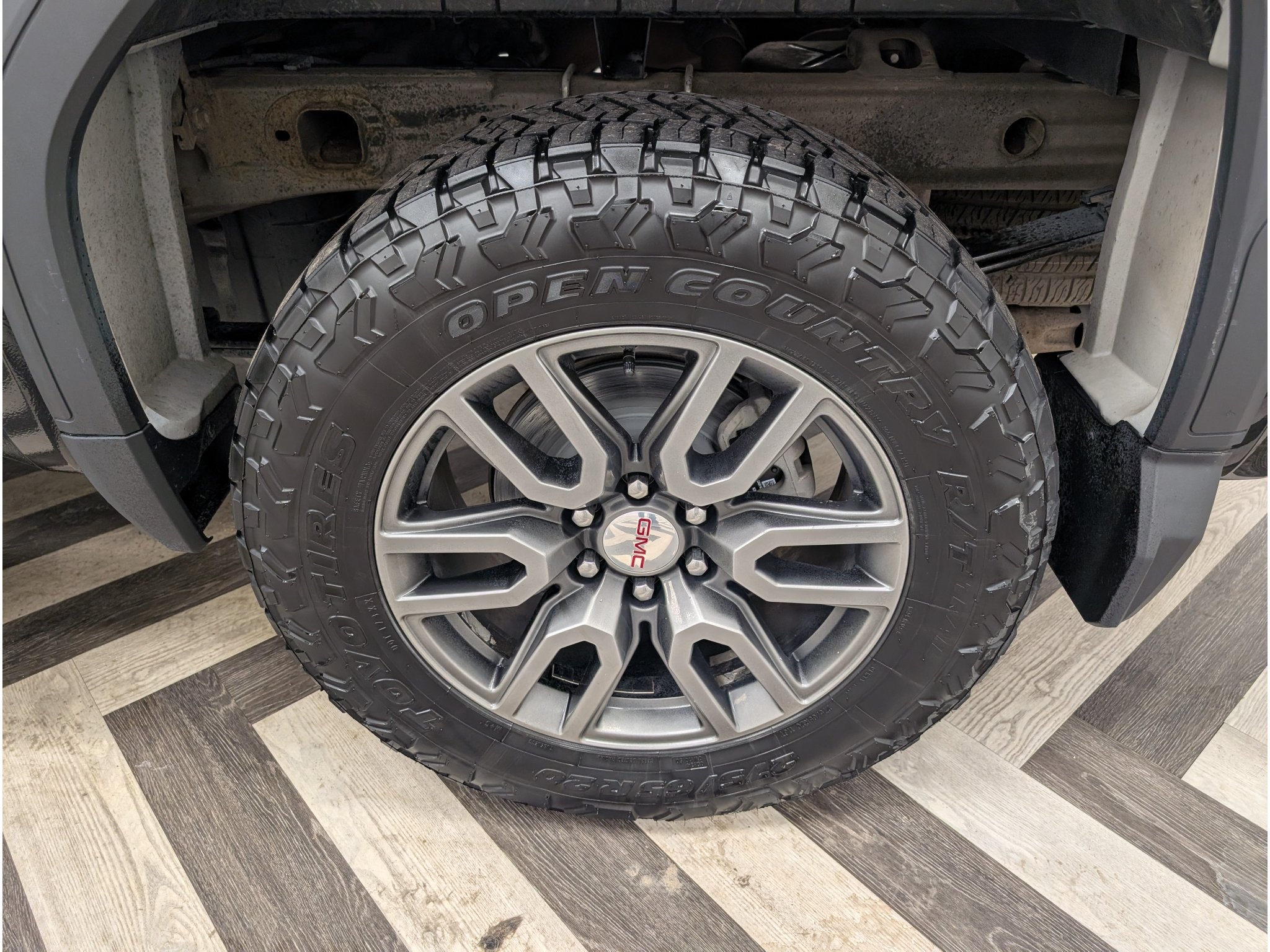 Used 2020 GMC Sierra 1500 AT4 w/ AT4 Premium Package AWD/4WD image 19