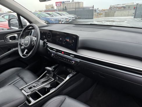 Certified 2024 Kia Sorento SX image 13