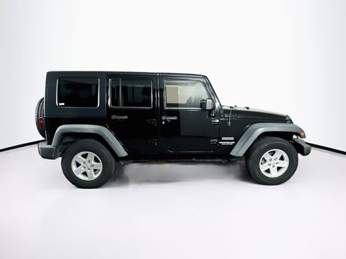 Used 2010 Jeep Wrangler Unlimited Sport AWD/4WD image 10