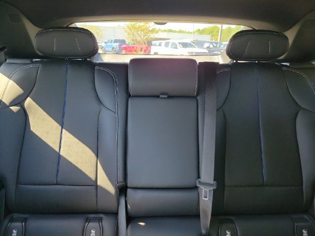 Used 2024 Cadillac Lyriq Sport AWD/4WD image 15