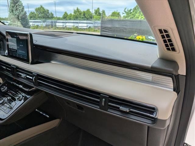 Used 2022 Lincoln Corsair AWD w/ Equipment Group 101A image 13