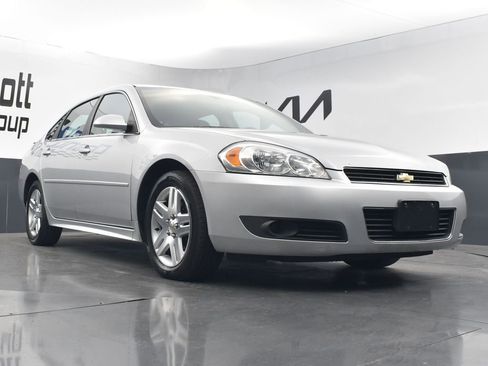 Used 2011 Chevrolet Impala LT image 23