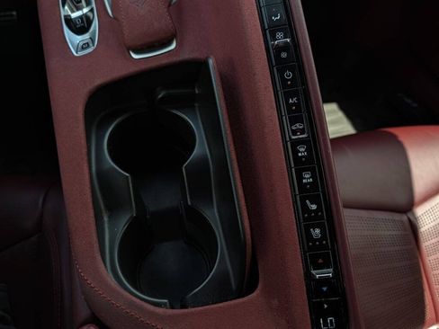 Used 2022 Chevrolet Corvette Stingray Premium Cpe w/ Z51 Performance Package RWD image 35