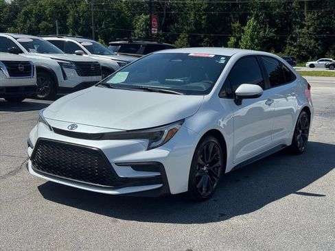 Used 2023 Toyota Corolla SE FWD image 7
