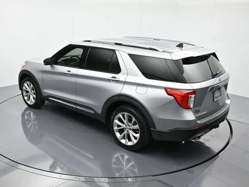 Used 2021 Ford Explorer Platinum w/ Equipment Group 601A AWD/4WD image 44