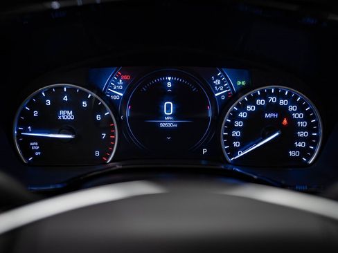 Used 2018 Cadillac XT5 Platinum w/ Driver Assist Package image 32