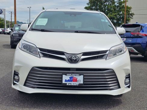 Used 2020 Toyota Sienna Limited FWD image 8