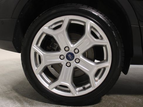 Used 2019 Ford Escape Titanium image 26