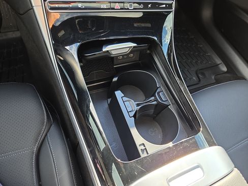 New 2025 Mercedes-Benz C 300 Sedan image 22