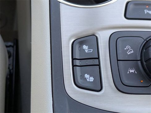 Used 2023 GMC Terrain Denali image 24