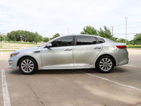Used 2016 Kia Optima LX FWD image 4