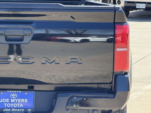 Used 2024 Toyota Tacoma TRD Sport image 9