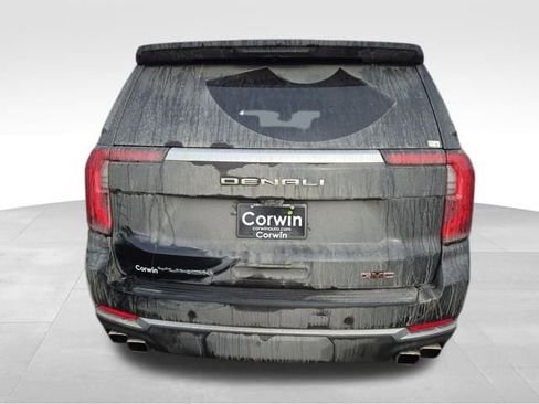 Used 2025 GMC Yukon XL Denali w/ Denali Reserve Package image 12
