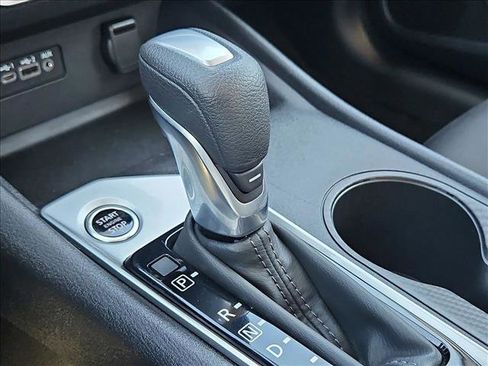 Used 2025 Nissan Altima 2.5 SV image 12