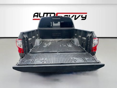 Used 2024 Nissan Titan SV w/ SV Convenience Package AWD/4WD image 25