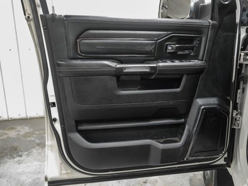 Used 2022 RAM 3500 Limited AWD/4WD image 41