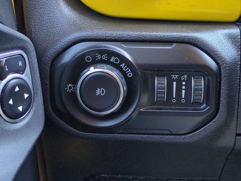 Used 2020 Jeep Wrangler Unlimited Sport AWD/4WD image 13