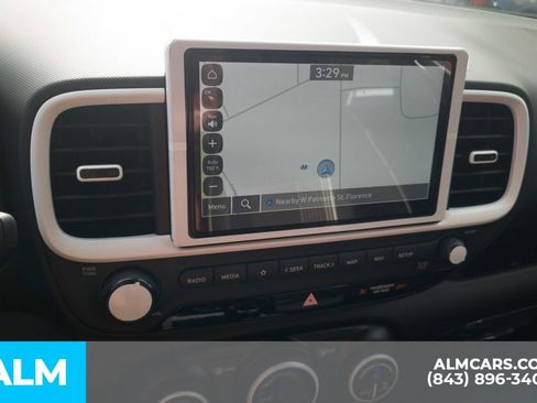 Certified 2025 Hyundai Venue Limited FWD image 22
