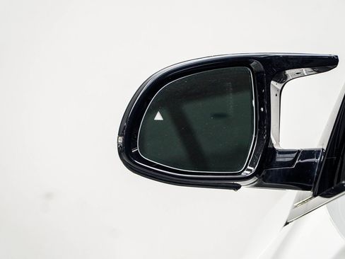 Used 2024 BMW X5 M60i w/ Climate Comfort Package image 14