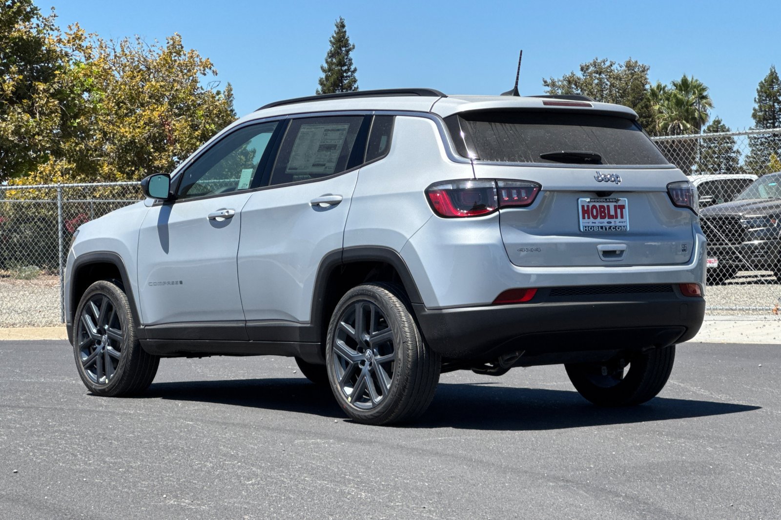 New 2026 Jeep Compass Latitude AWD/4WD image 5