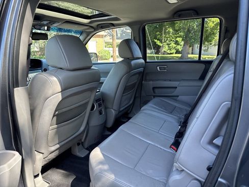 Used 2010 Honda Pilot EX-L image 6