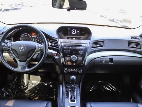 Used 2018 Acura ILX FWD image 13
