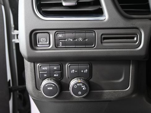 Used 2023 Chevrolet Suburban RST image 24