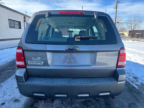 Used 2009 Ford Escape XLS image 4