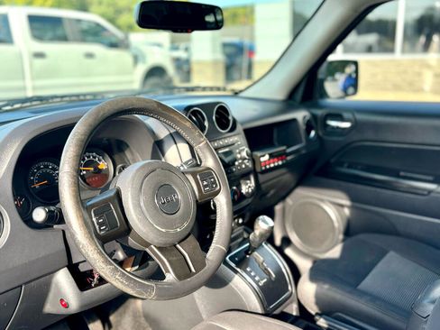 Used 2015 Jeep Patriot Latitude image 20