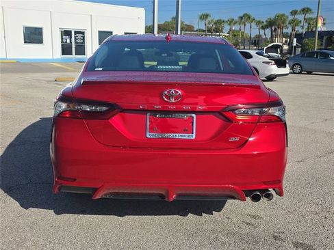 Used 2024 Toyota Camry SE FWD image 4