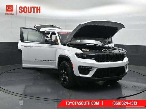 Used 2023 Jeep Grand Cherokee Limited w/ Luxury Tech Group II AWD/4WD image 62