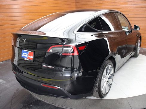 Used 2022 Tesla Model Y Performance AWD/4WD image 12