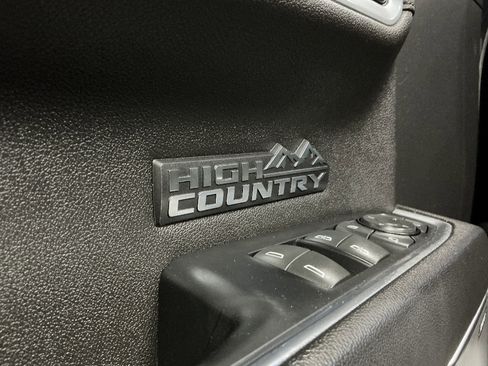 Used 2022 Chevrolet Silverado 1500 High Country AWD/4WD image 23