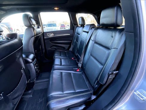 Used 2015 Jeep Grand Cherokee Limited w/ Luxury Group II image 19
