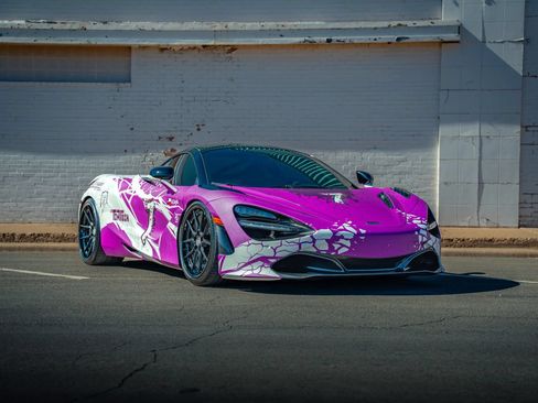 Used 2018 McLaren 720S RWD image 4