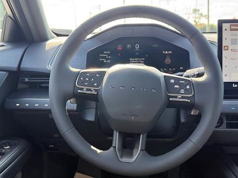 New 2026 Lexus ES 350e FWD image 16
