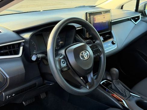 Used 2024 Toyota Corolla LE FWD image 10