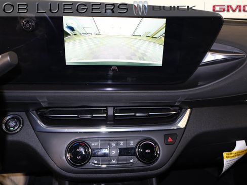 Certified 2025 Buick Envista Preferred w/ Convenience I Package FWD image 21
