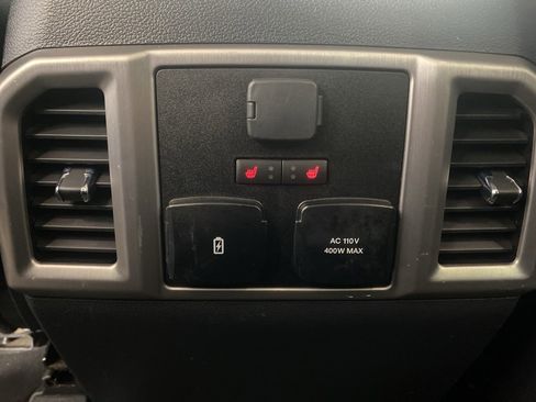 Used 2022 Ford F350 Platinum image 15