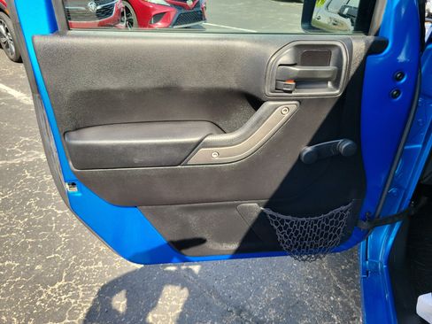 Used 2016 Jeep Wrangler Unlimited Sport AWD/4WD image 18