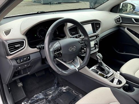 Used 2019 Hyundai Ioniq SEL FWD image 13
