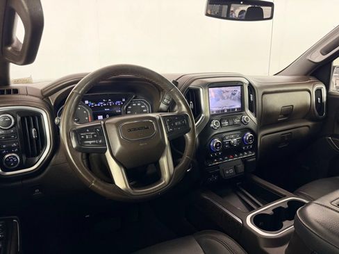 Used 2022 GMC Sierra 1500 Denali w/ Denali Premium Package AWD/4WD image 16