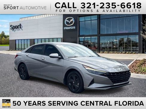 Used 2023 Hyundai Elantra SEL FWD image 1