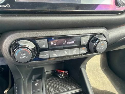 Used 2022 Nissan Kicks SR FWD image 14