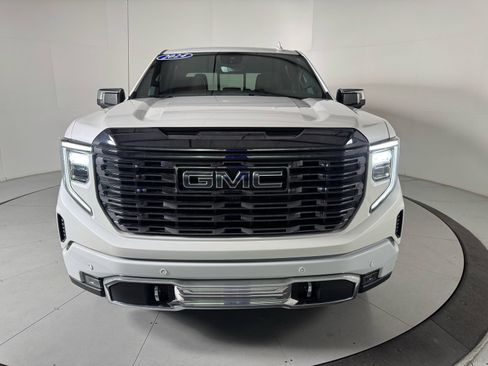 Used 2024 GMC Sierra 1500 Denali Ultimate AWD/4WD image 8